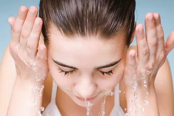 thói quen chăm sóc da hằng ngày